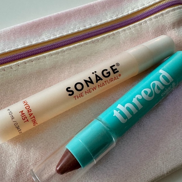 Ipsy Bag - Picture 3 of 5